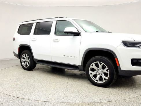 Used 2022 Jeep Wagoneer Series II w/ Convenience Group I image 3