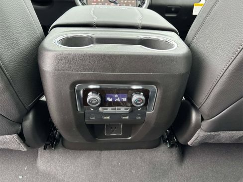 New 2026 GMC Yukon XL Denali w/ Advanced Technology Package image 9