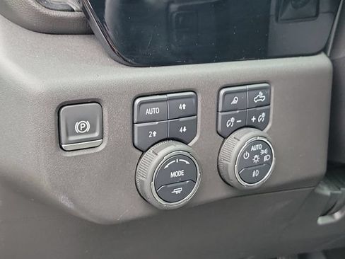 Used 2024 Chevrolet Silverado 1500 ZR2 w/ ZR2 Bison Edition AWD/4WD image 23