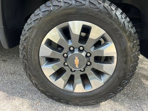 Used 2022 Chevrolet Silverado 2500 LT w/ All Star Edition AWD/4WD image 10