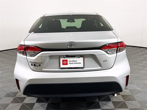 Certified 2025 Toyota Corolla LE image 21