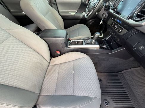 Used 2021 Toyota Tacoma SR5 RWD image 28
