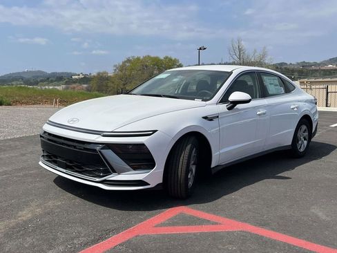 New 2026 Hyundai Sonata SE FWD image 5