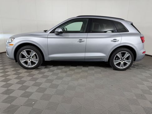 Used 2019 Audi Q5 2.0T Premium Plus w/ Premium Plus Package AWD/4WD image 2