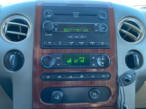 Used 2005 Ford F150 Lariat image 22