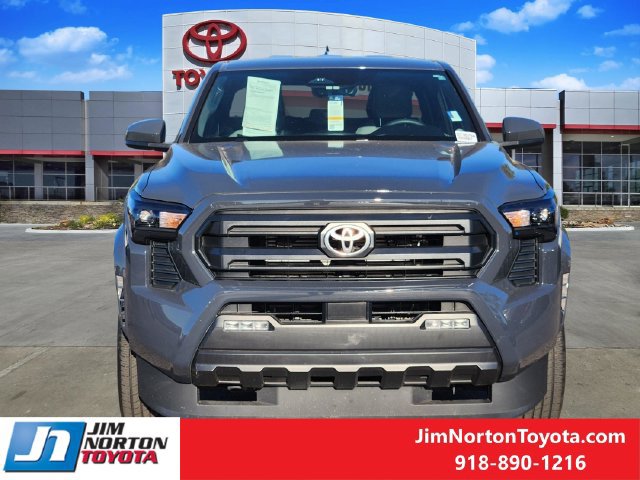 Used 2024 Toyota Tacoma SR5 RWD image 2