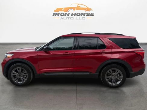 Used 2024 Ford Explorer XLT w/ Equipment Group 202A AWD/4WD image 8