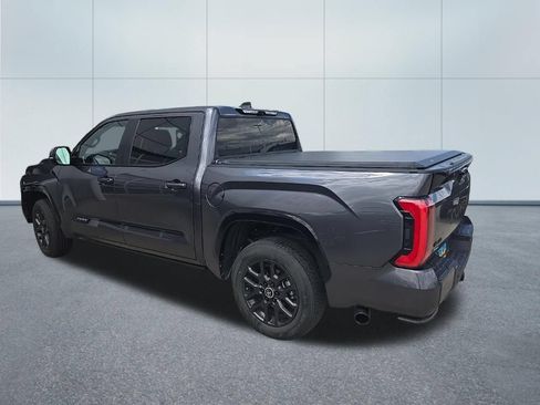Used 2024 Toyota Tundra Platinum AWD/4WD image 3