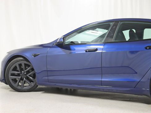 Used 2022 Tesla Model S image 11