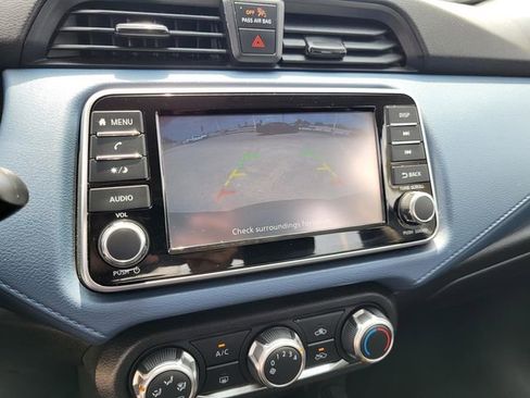 Used 2025 Nissan Versa SV FWD image 8