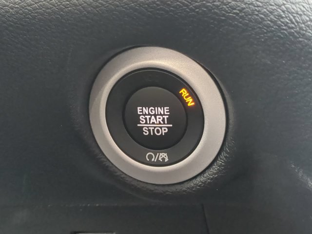 Certified 2026 Chrysler Pacifica Select FWD image 34