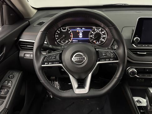 Used 2021 Nissan Altima 2.5 SR image 25