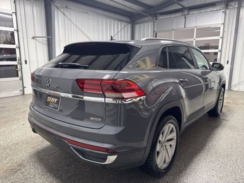 Used 2020 Volkswagen Atlas Cross Sport SE image 22