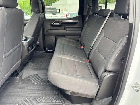 Used 2024 Chevrolet Silverado 1500 LT Trail Boss w/ Convenience Package II AWD/4WD image 28
