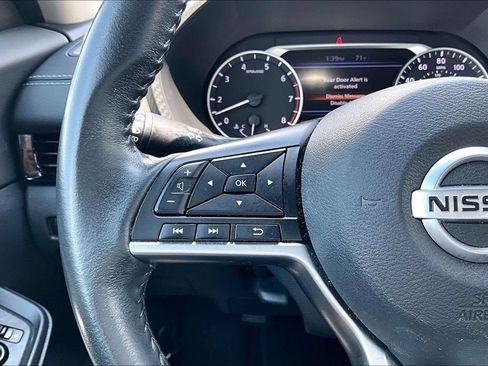 Used 2022 Nissan Sentra SV FWD image 18