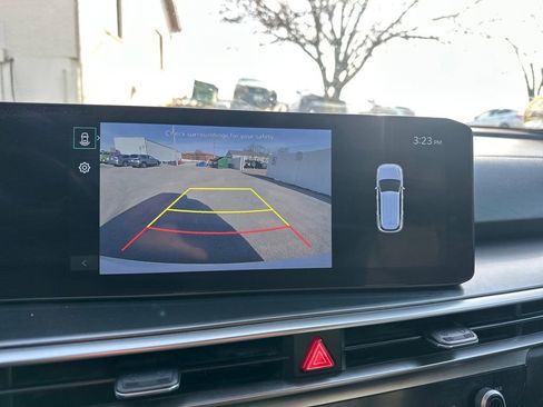 Used 2024 Kia Sorento S image 47