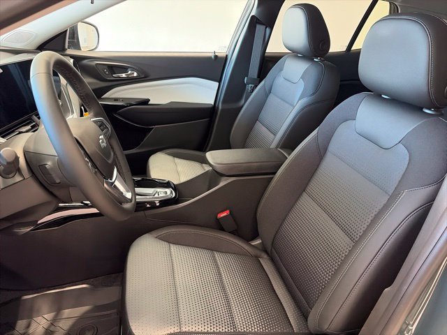 New 2026 Chevrolet Trax LT w/ Driver Confidence Package FWD image 10
