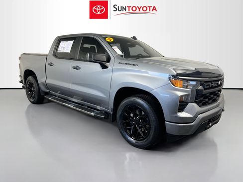 Used 2024 Chevrolet Silverado 1500 Custom image 1