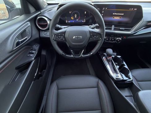 New 2026 Chevrolet Trax RS w/ Sunroof Package image 11