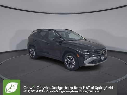 Used 2025 Hyundai Tucson SEL AWD/4WD image 3