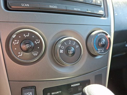 Used 2012 Toyota Corolla S image 17