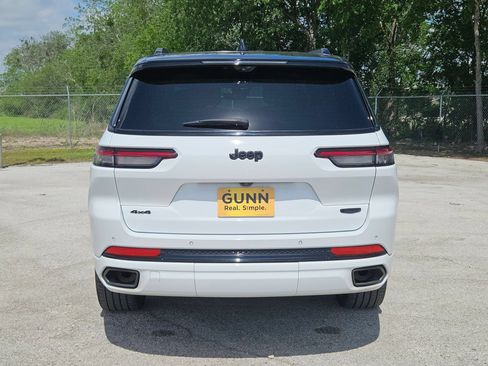 Used 2025 Jeep Grand Cherokee L Summit w/ Obsidian Package AWD/4WD image 4