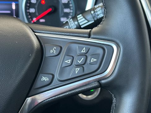 Used 2024 Chevrolet Equinox LT FWD image 32
