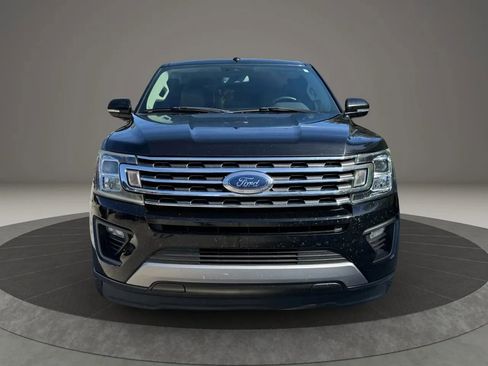 Used 2018 Ford Expedition XLT w/ Equipment Group 202A image 2
