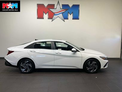 New 2025 Hyundai Elantra Limited