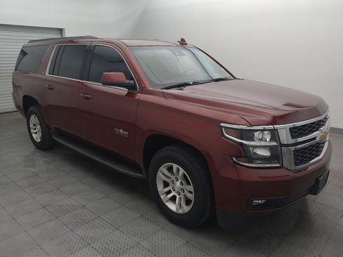 Used 2016 Chevrolet Suburban LT RWD image 11