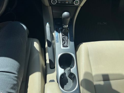 Used 2018 Acura ILX image 17