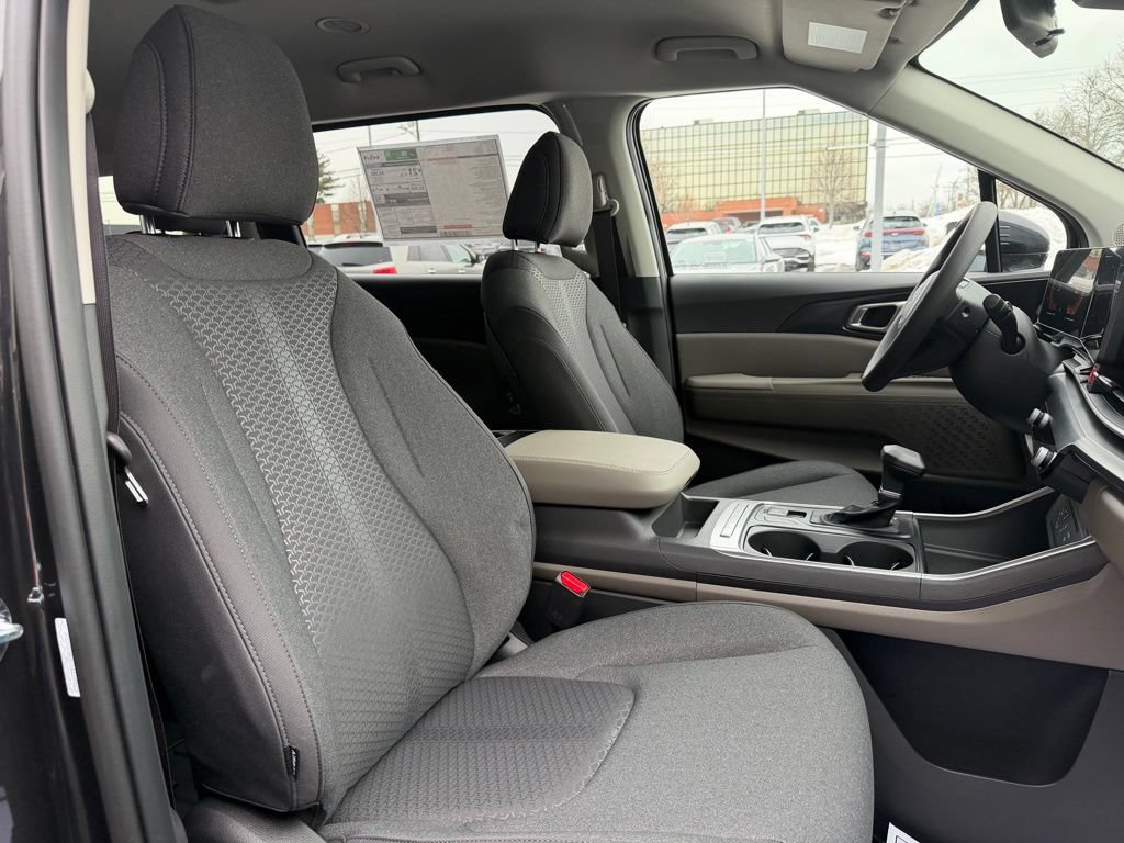 New 2026 Kia Carnival LX FWD image 13