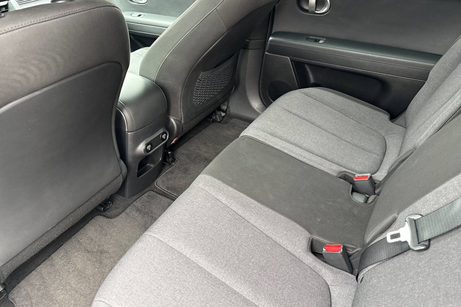Used 2024 Hyundai Ioniq 5 SE RWD image 12