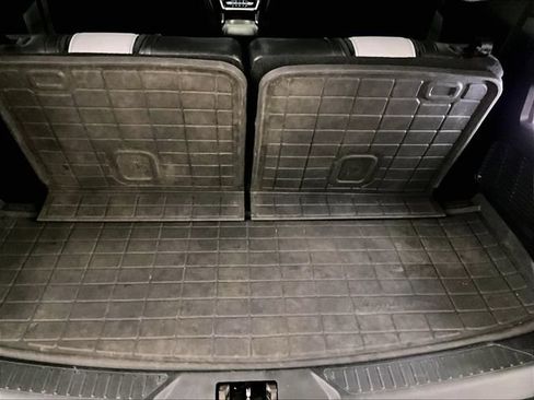Used 2021 Ford Explorer XLT w/ Equipment Group 202A AWD/4WD image 33