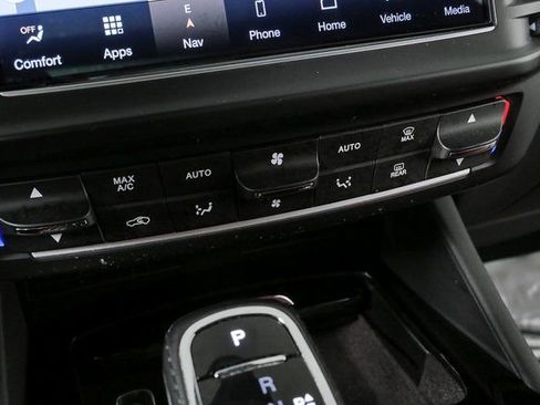 Certified 2022 Maserati Levante GT image 17