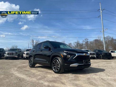 Used 2025 Chevrolet TrailBlazer LT image 5