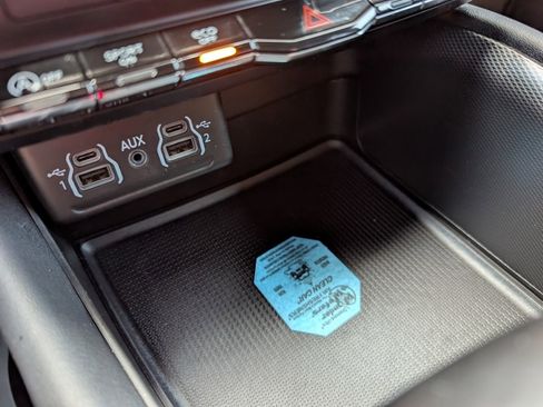 Used 2021 Dodge Durango GT image 31