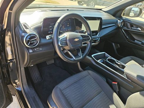 Used 2025 Chevrolet Equinox LT image 13