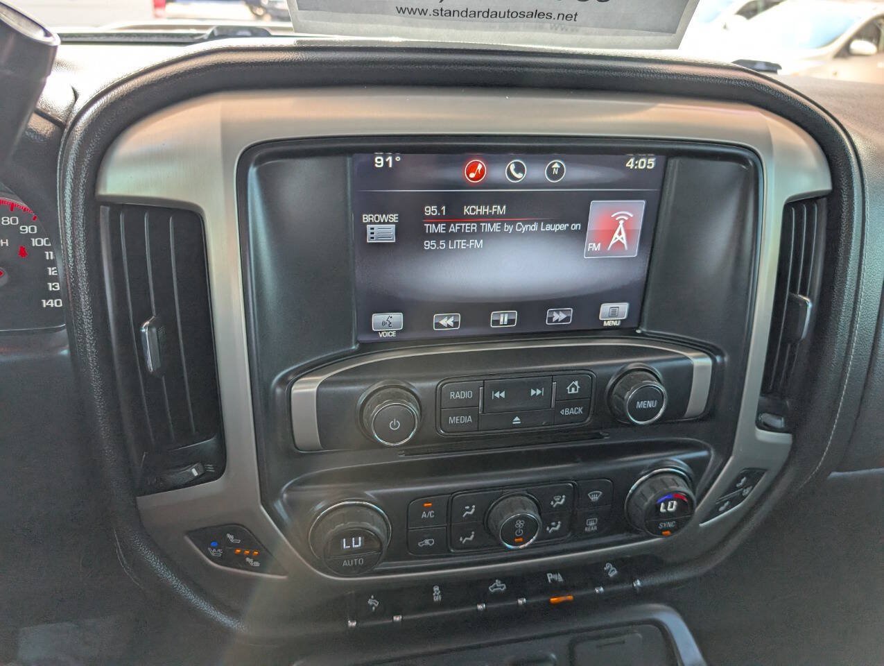Used 2015 GMC Sierra 2500 Denali w/ Suspension Package, Off-Road AWD/4WD image 23