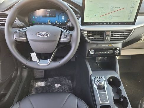 New 2025 Ford Escape SE w/ PHEV Premium Package FWD image 19