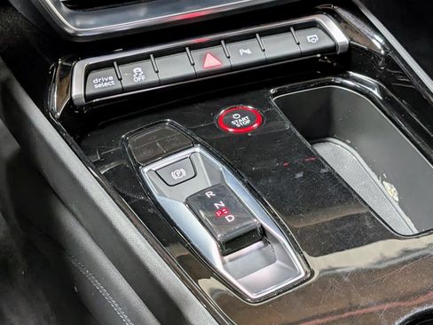 Used 2023 Audi e-tron GT Premium Plus image 26