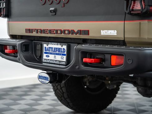 Used 2020 Jeep Gladiator Rubicon AWD/4WD image 9