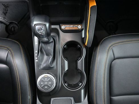 Used 2021 Ford Bronco Badlands image 18