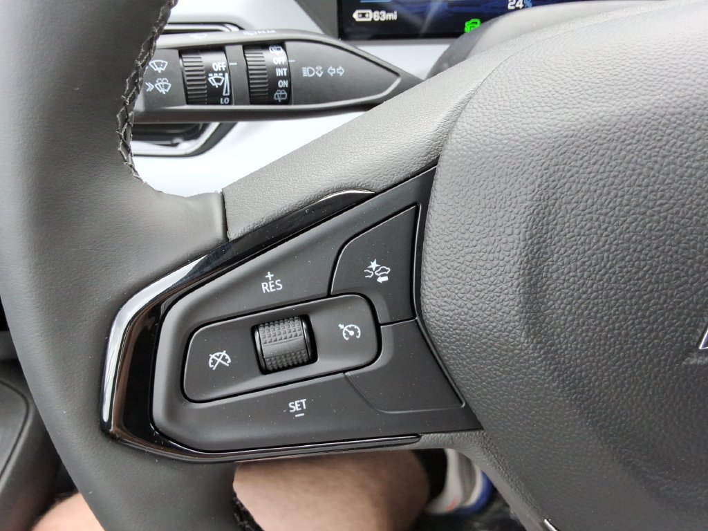 New 2027 Chevrolet Bolt LT w/ Comfort Package FWD image 25