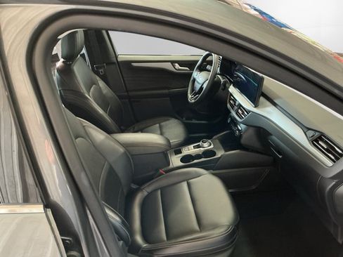 Certified 2025 Ford Escape Platinum AWD/4WD image 15