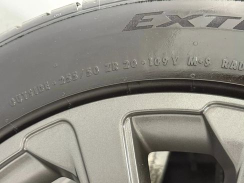 Used 2018 Land Rover Range Rover Velar R-Dynamic SE image 63