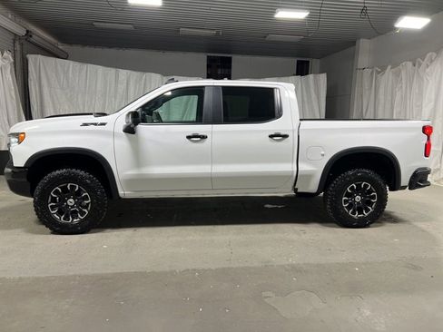 New 2026 Chevrolet Silverado 1500 ZR2 w/ LPO, Dark Essentials Package AWD/4WD image 4