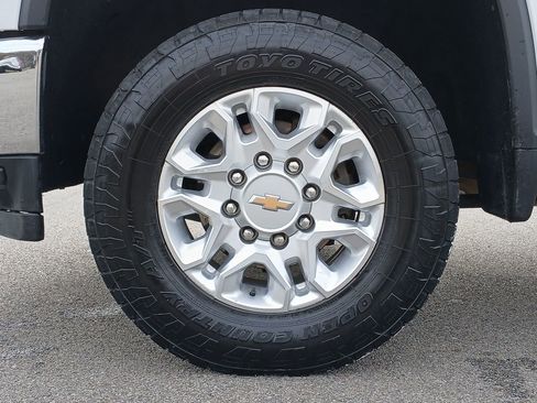 Used 2023 Chevrolet Silverado 2500 LT image 31