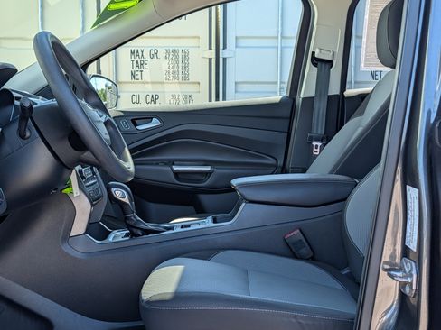 Used 2018 Ford Escape SE image 20