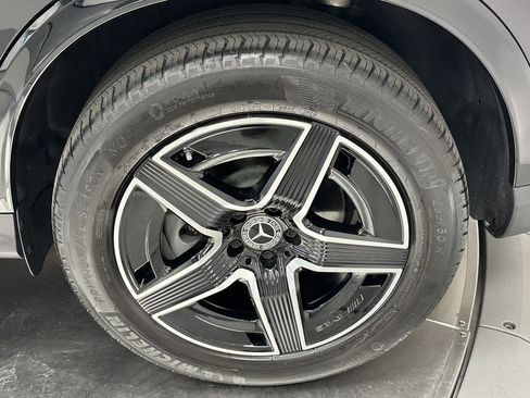 Certified 2025 Mercedes-Benz GLC 300 4MATIC image 23